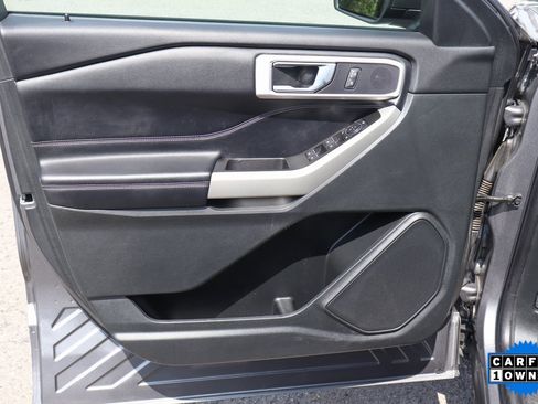 Used 2021 Ford Explorer XLT image 13