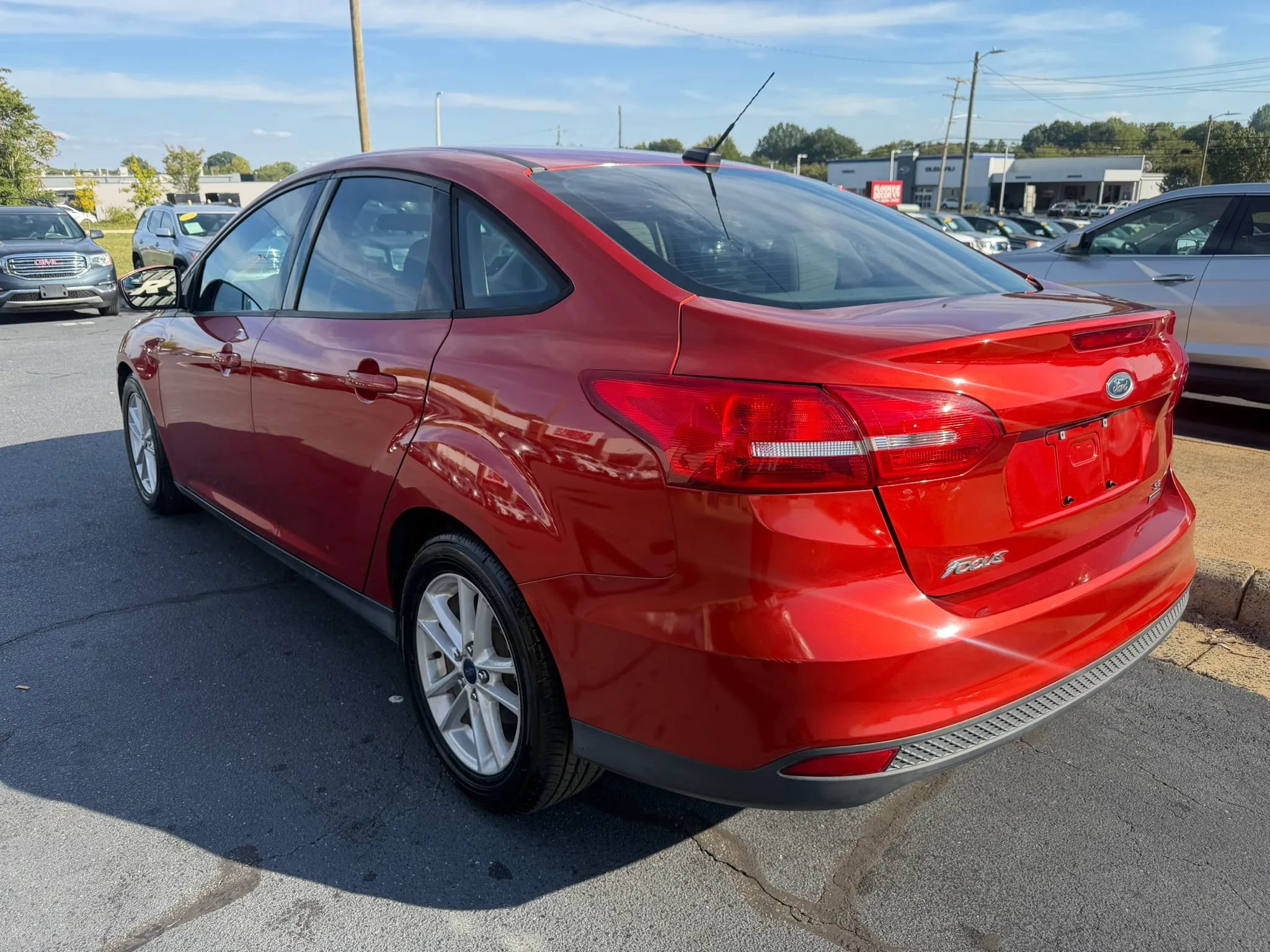 Used 2018 Ford Focus SE FWD image 5