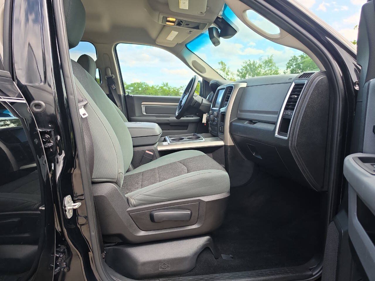 Used 2014 RAM 1500 Big Horn AWD/4WD image 32