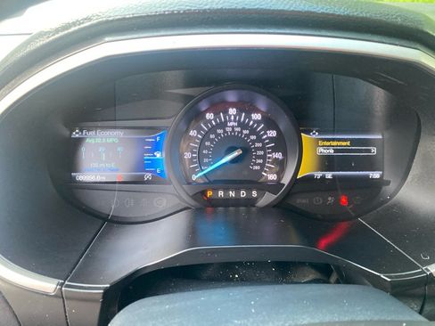 Used 2019 Ford Edge SEL w/ Equipment Group 201A AWD/4WD image 12