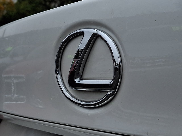 Used 2018 Lexus IS 300 AWD w/ Comfort Package image 29