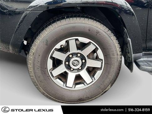 Used 2018 Toyota 4Runner TRD Off-Road Premium image 9