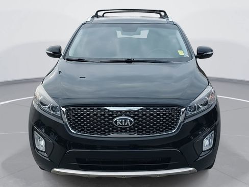 Used 2017 Kia Sorento SX image 2
