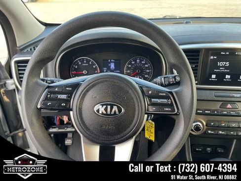 Used 2020 Kia Sportage LX image 17