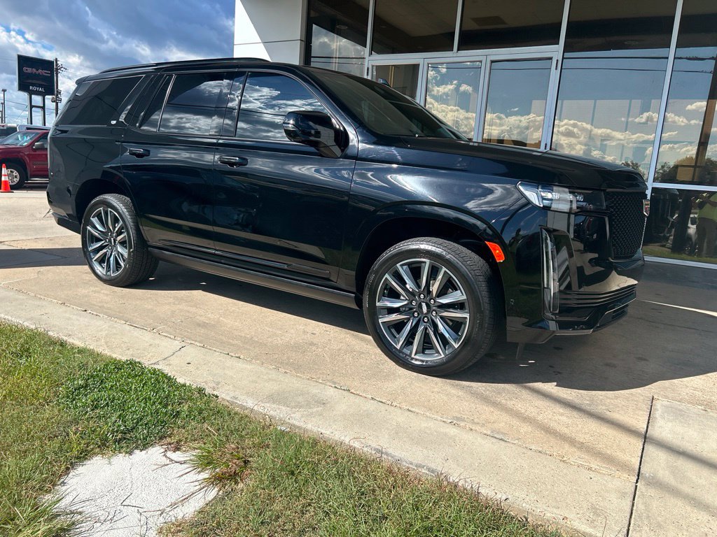 Used 2024 Cadillac Escalade Sport Platinum AWD/4WD image 2