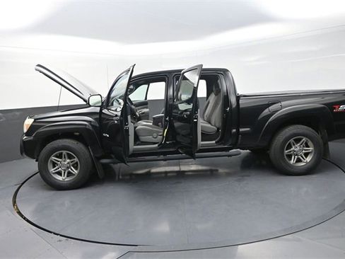 Used 2013 Toyota Tacoma PreRunner w/ SR5 Pkg image 38