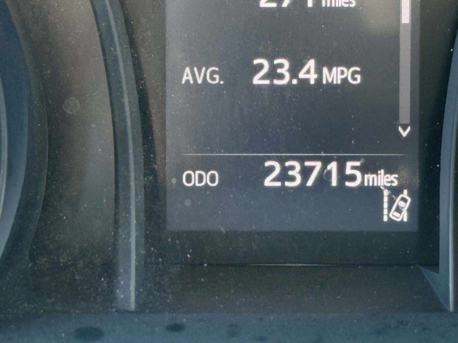 Used 2020 Toyota Camry LE FWD image 29