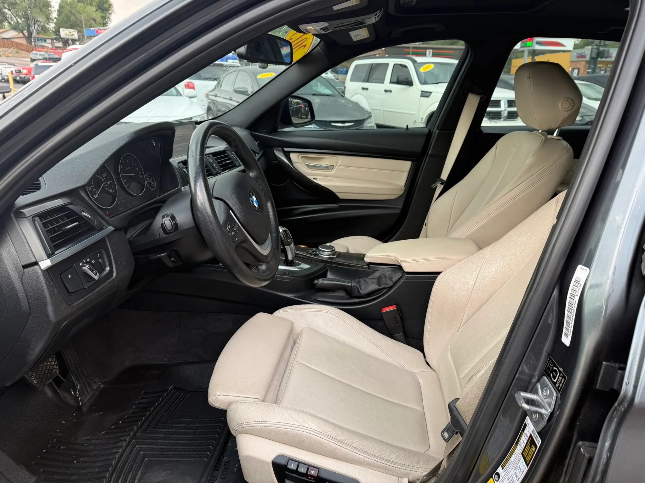 Used 2015 BMW 328i xDrive Sedan AWD/4WD image 10