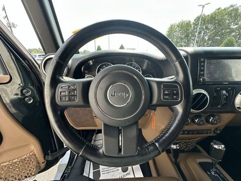 Used 2012 Jeep Wrangler Unlimited Sahara w/ Dual Top Group image 20