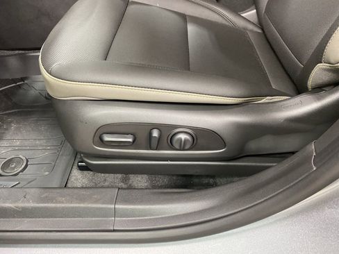 New 2026 Chevrolet Trax ACTIV w/ Sunroof Package image 21