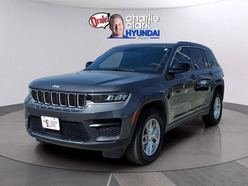 Used 2025 Jeep Grand Cherokee Laredo X image 1