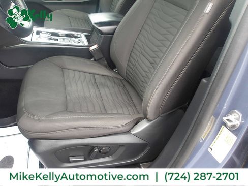 Used 2021 Ford Explorer XLT AWD/4WD image 17
