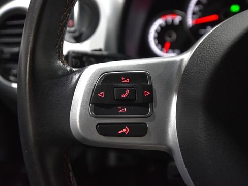 Used 2015 Volkswagen Beetle 1.8T Classic FWD image 14