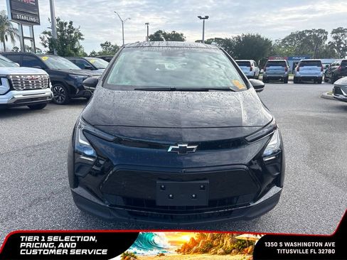 Used 2022 Chevrolet Bolt LT w/ Infotainment Package FWD image 8
