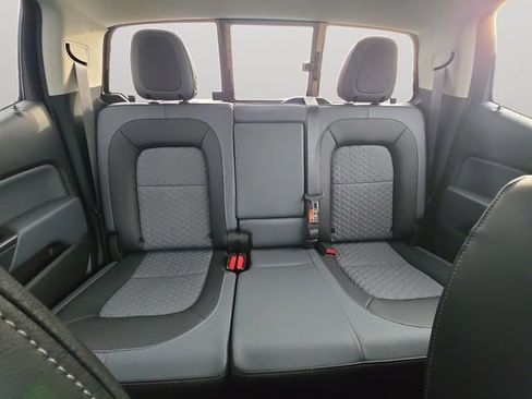 Used 2018 Chevrolet Colorado Z71 image 16