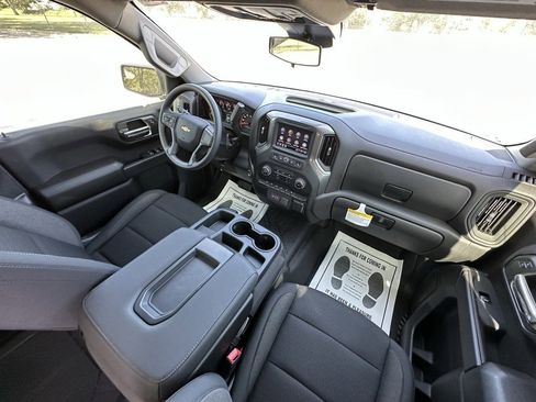 New 2025 Chevrolet Silverado 1500 Custom image 7