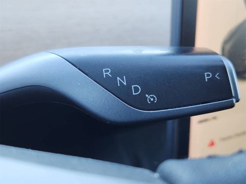 Used 2022 Tesla Model 3 image 21