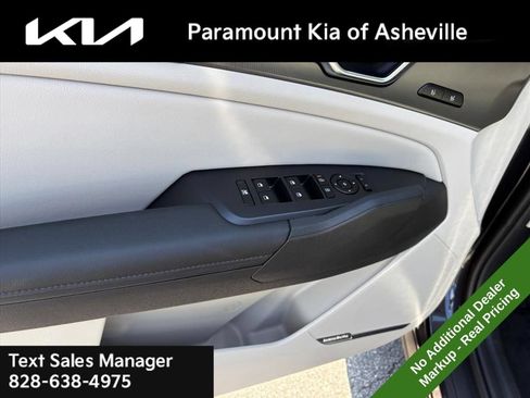 New 2026 Kia Sportage SX FWD image 25