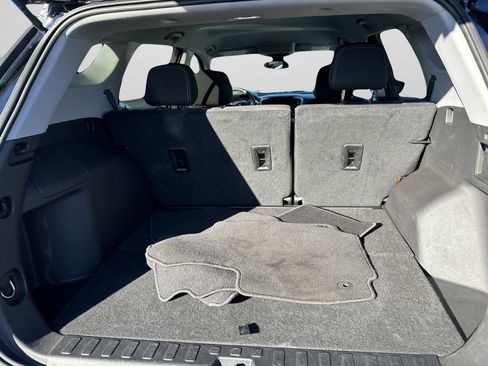 Used 2024 GMC Terrain SLE image 9