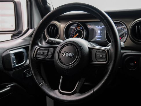 Used 2018 Jeep Wrangler Unlimited Sport S AWD/4WD image 17