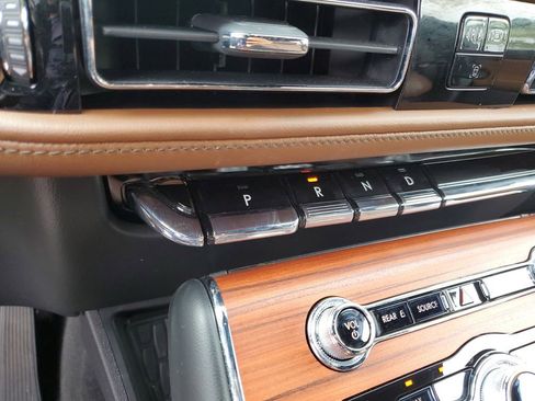 Certified 2024 Lincoln Aviator Reserve w/ Equipment Group 201A AWD/4WD image 29