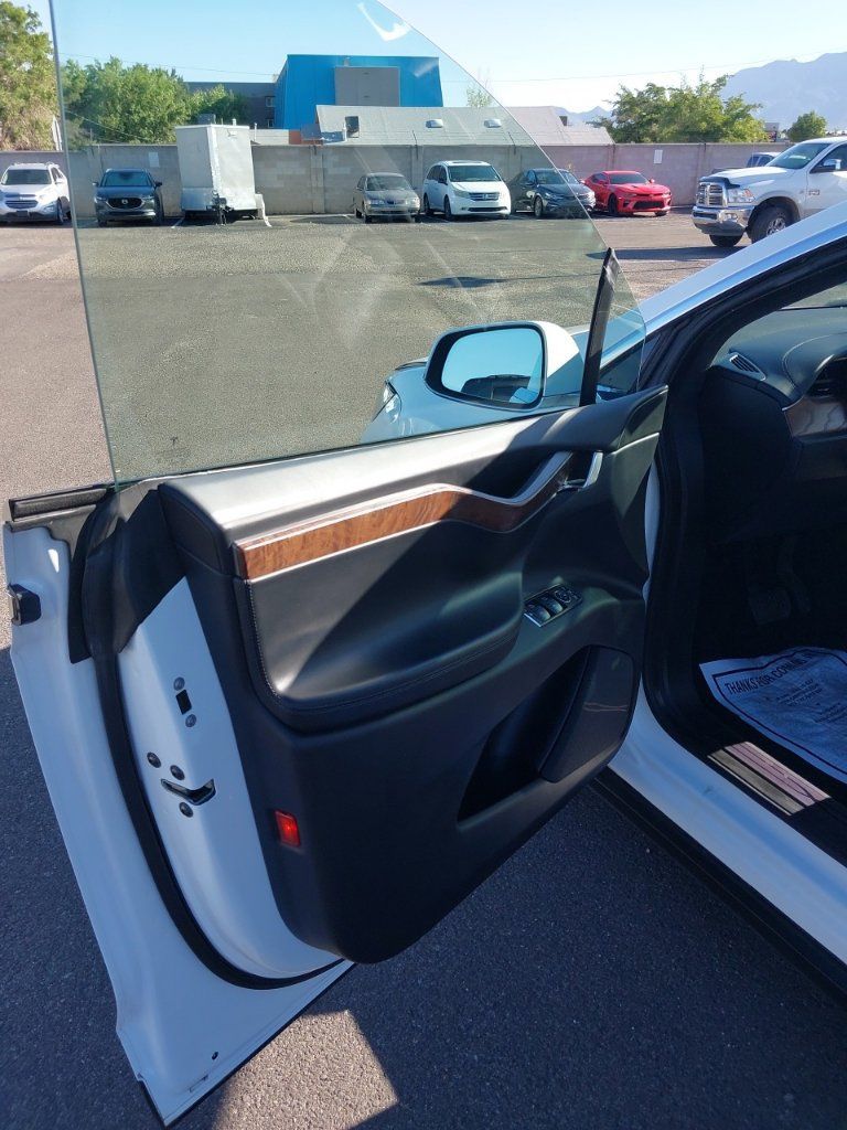 Used 2018 Tesla Model X 100D AWD/4WD image 16