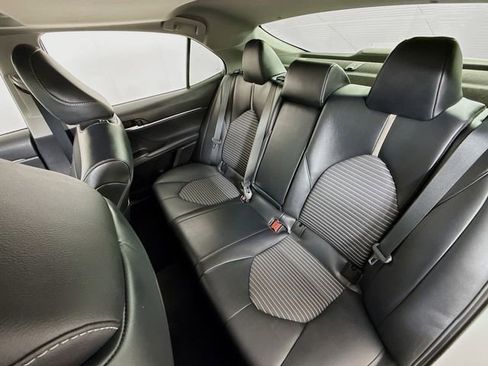 Used 2022 Toyota Camry SE w/ Audio Upgrade Package image 8