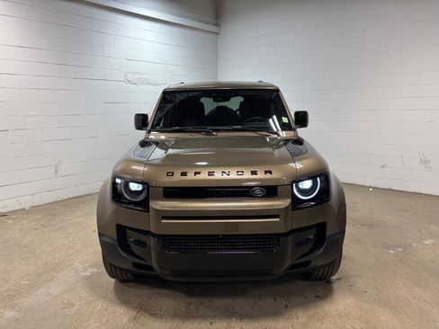 Used 2026 Land Rover Defender 110 S AWD/4WD image 3