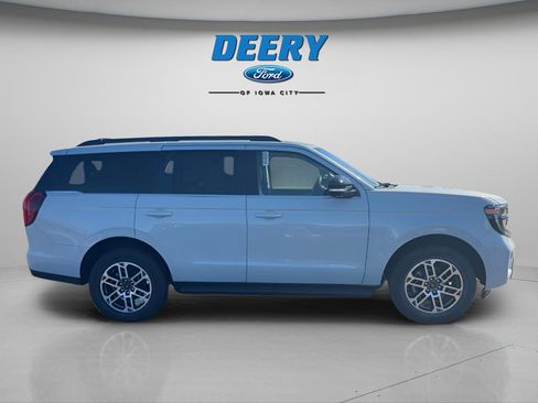 New 2026 Ford Expedition Active AWD/4WD image 8