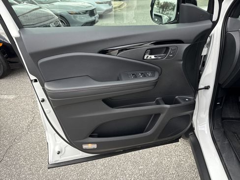 New 2026 Honda Ridgeline Black Edition image 12