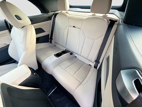 Used 2024 BMW 430i Convertible w/ M Sport Package image 19