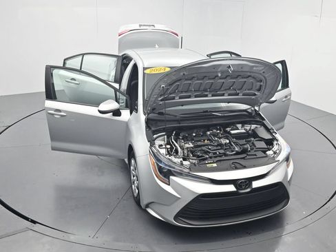 Used 2024 Toyota Corolla LE FWD image 52