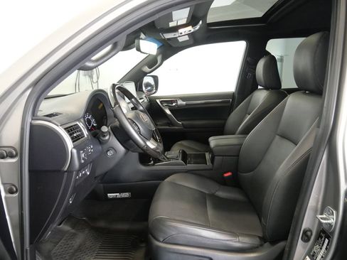 Certified 2023 Lexus GX 460 Luxury w/ Sport Design Package AWD/4WD image 15