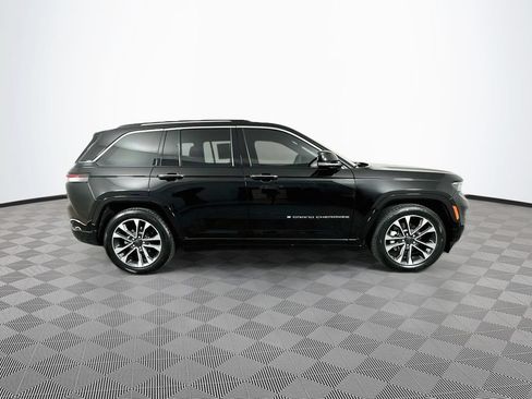 Certified 2023 Jeep Grand Cherokee Overland w/ Luxury Tech Group IV AWD/4WD image 14