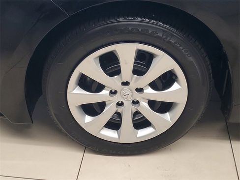 Certified 2023 Toyota Corolla LE image 4