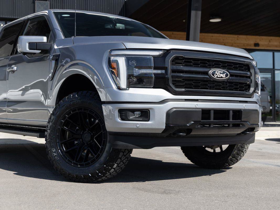 Used 2025 Ford F150 Lariat AWD/4WD image 3