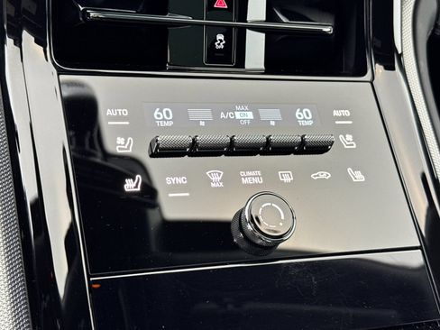 Certified 2026 Porsche Panamera 4 E-Hybrid AWD/4WD image 21