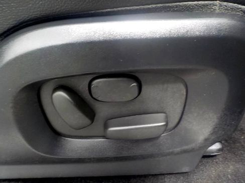 Used 2012 Land Rover Range Rover Evoque Dynamic w/ Dynamic Premium Pkg image 36