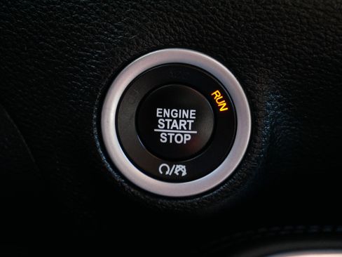 Used 2018 Dodge Challenger R/T w/ Driver Convenience Group RWD image 30