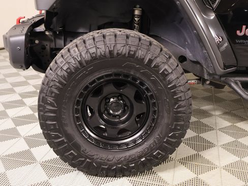 Used 2021 Jeep Wrangler Unlimited Rubicon AWD/4WD image 18