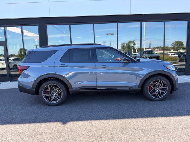 New 2027 Ford Explorer ST AWD/4WD image 2