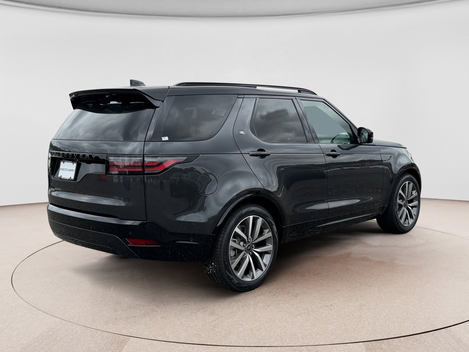 New 2026 Land Rover Discovery Dynamic SE AWD/4WD image 5