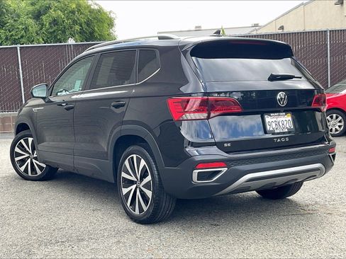 Certified 2022 Volkswagen Taos SE FWD image 10