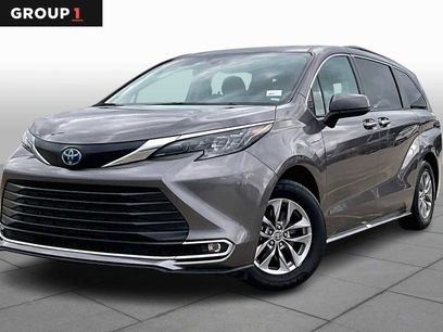 Certified 2024 Toyota Sienna XLE