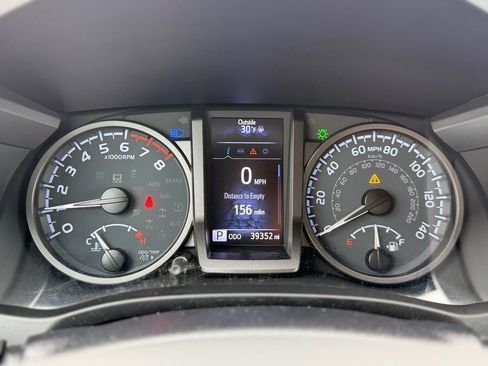 Used 2021 Toyota Tacoma TRD Off-Road image 13