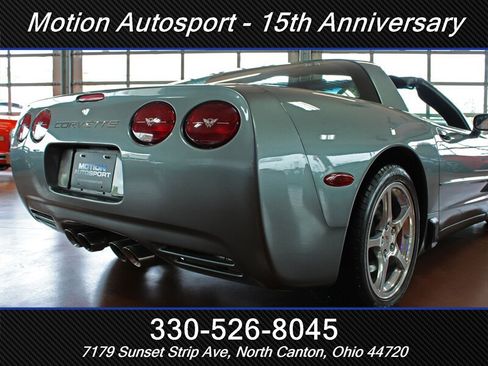 Used 2004 Chevrolet Corvette Coupe w/ Preferred Equipment Group RWD image 15