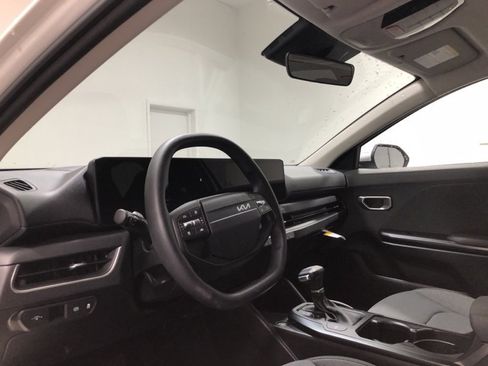 New 2025 Kia K4 LX image 18