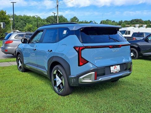 New 2027 Kia Seltos EX FWD image 6