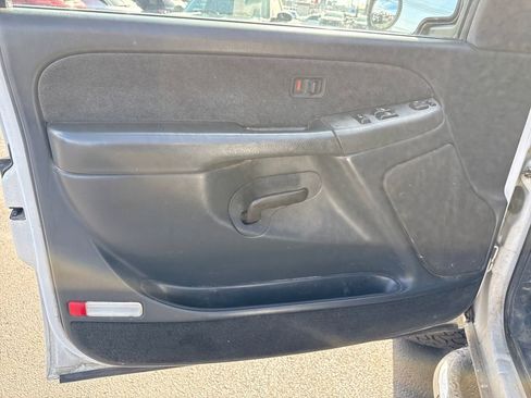 Used 2001 Chevrolet Silverado 2500 LS image 10