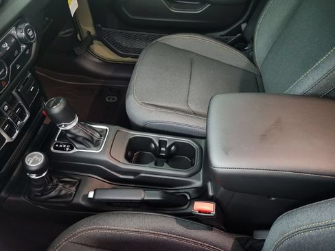 New 2026 Jeep Gladiator Sport AWD/4WD image 29